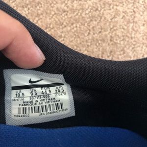 Mens nike running shoe